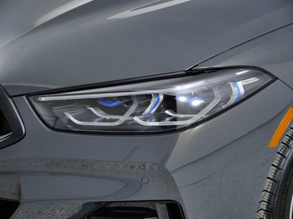 Thumbnail: 2026 BMW 8 Series - 16