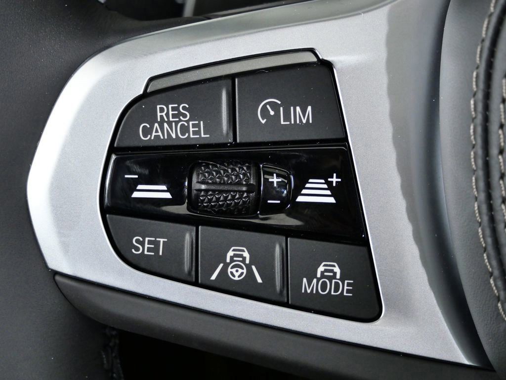 Thumbnail: 2026 BMW 8 Series - 42
