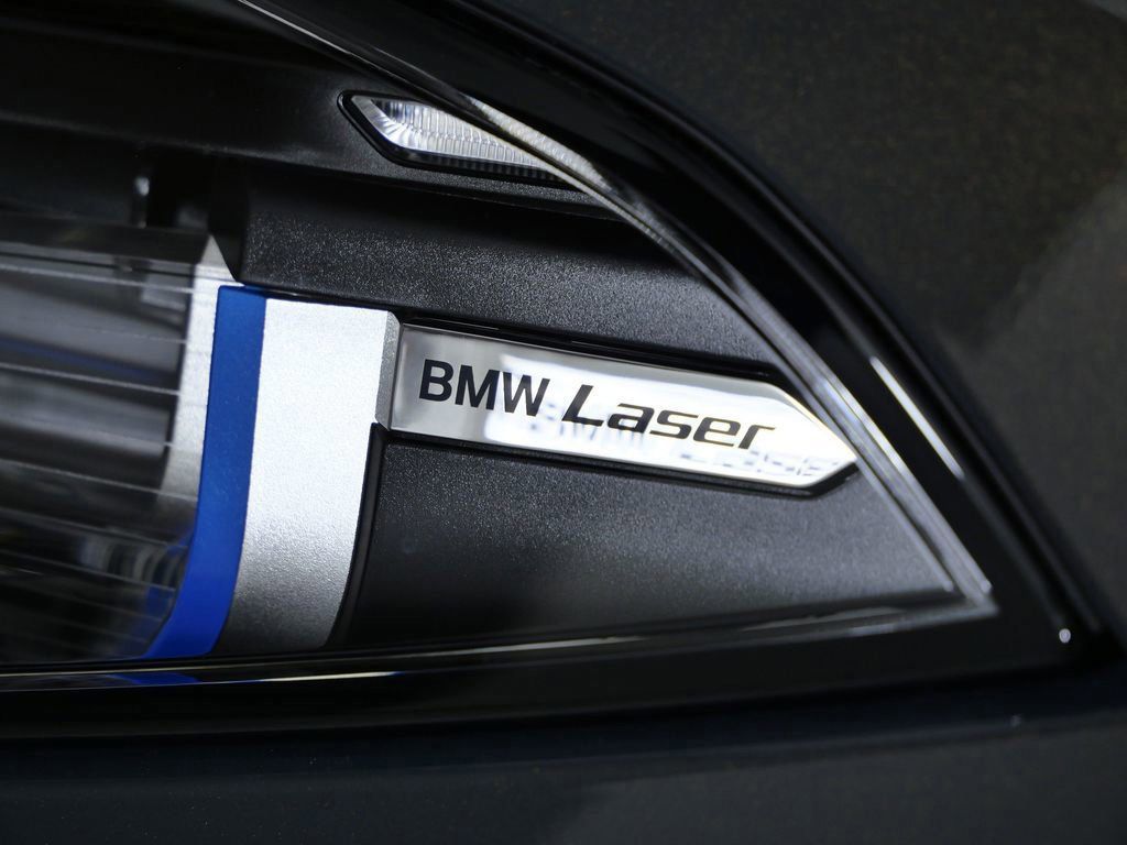 Thumbnail: 2026 BMW 8 Series - 15