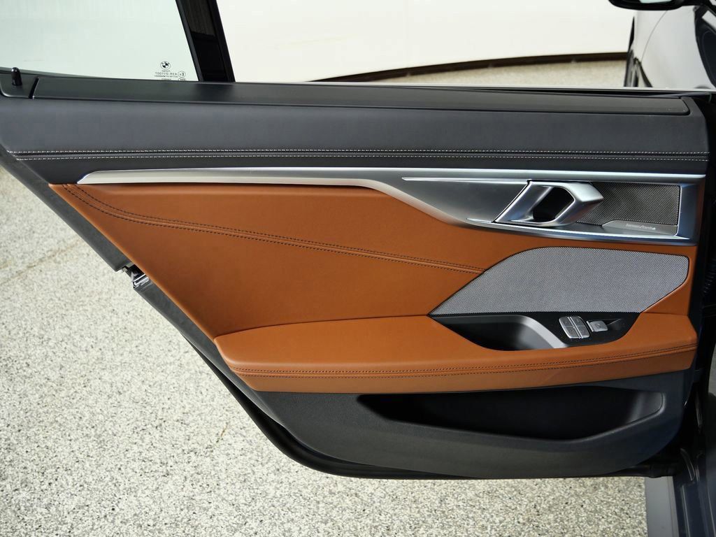 Thumbnail: 2026 BMW 8 Series - 32