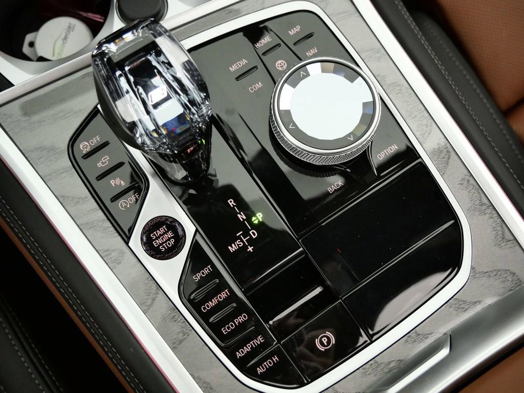 Thumbnail: 2026 BMW 8 Series - 50