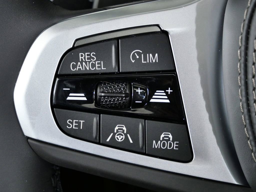 Thumbnail: 2026 BMW 8 Series - 44