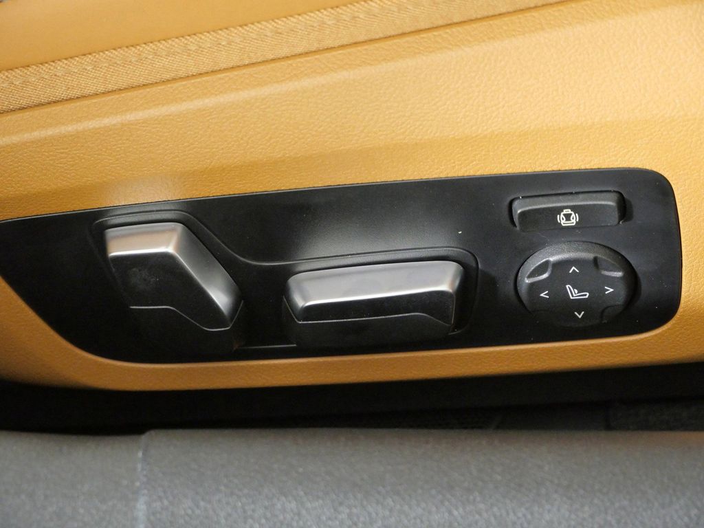 Thumbnail: 2026 BMW 8 Series - 27