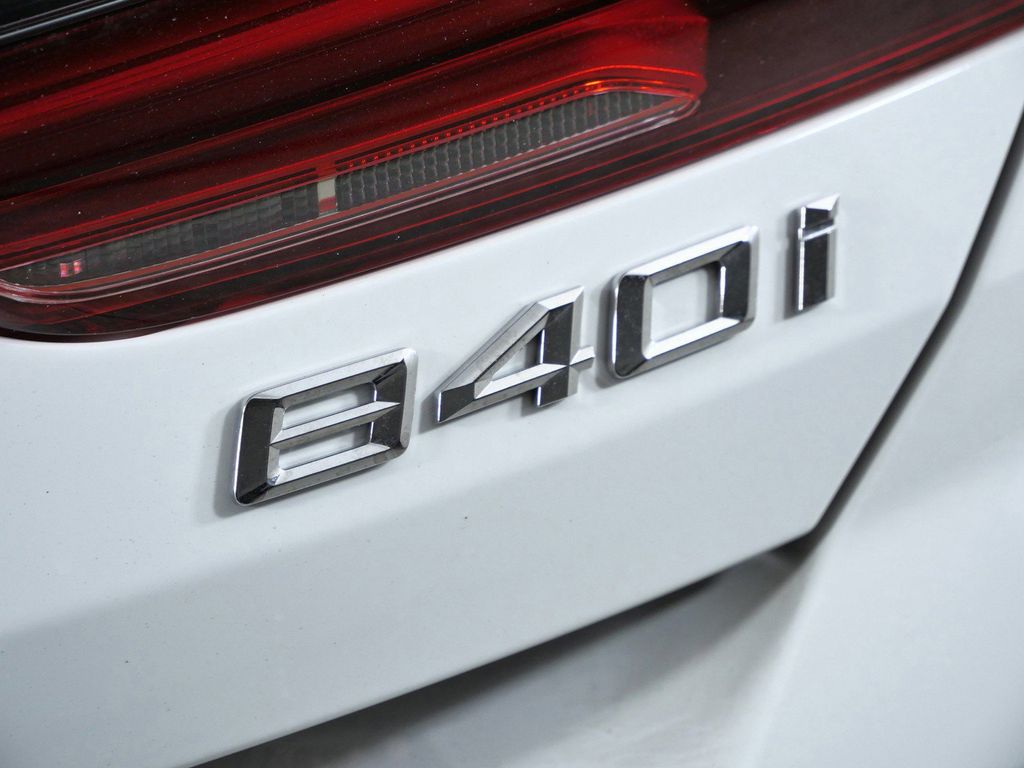 Thumbnail: 2026 BMW 8 Series - 22