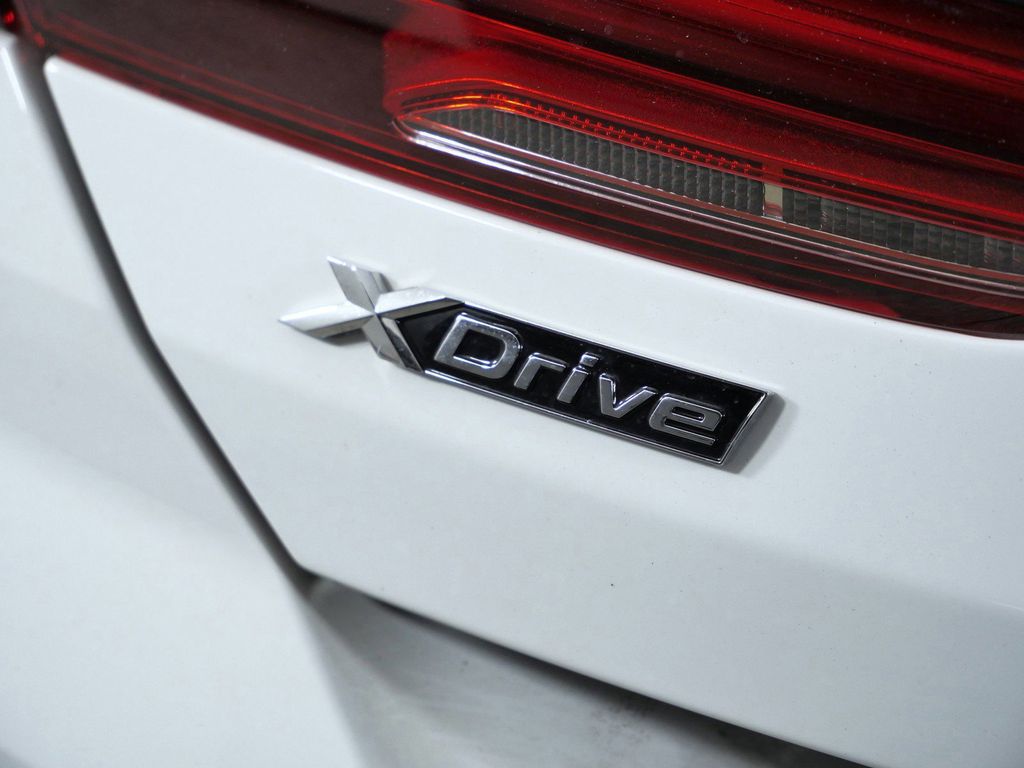 Thumbnail: 2026 BMW 8 Series - 23