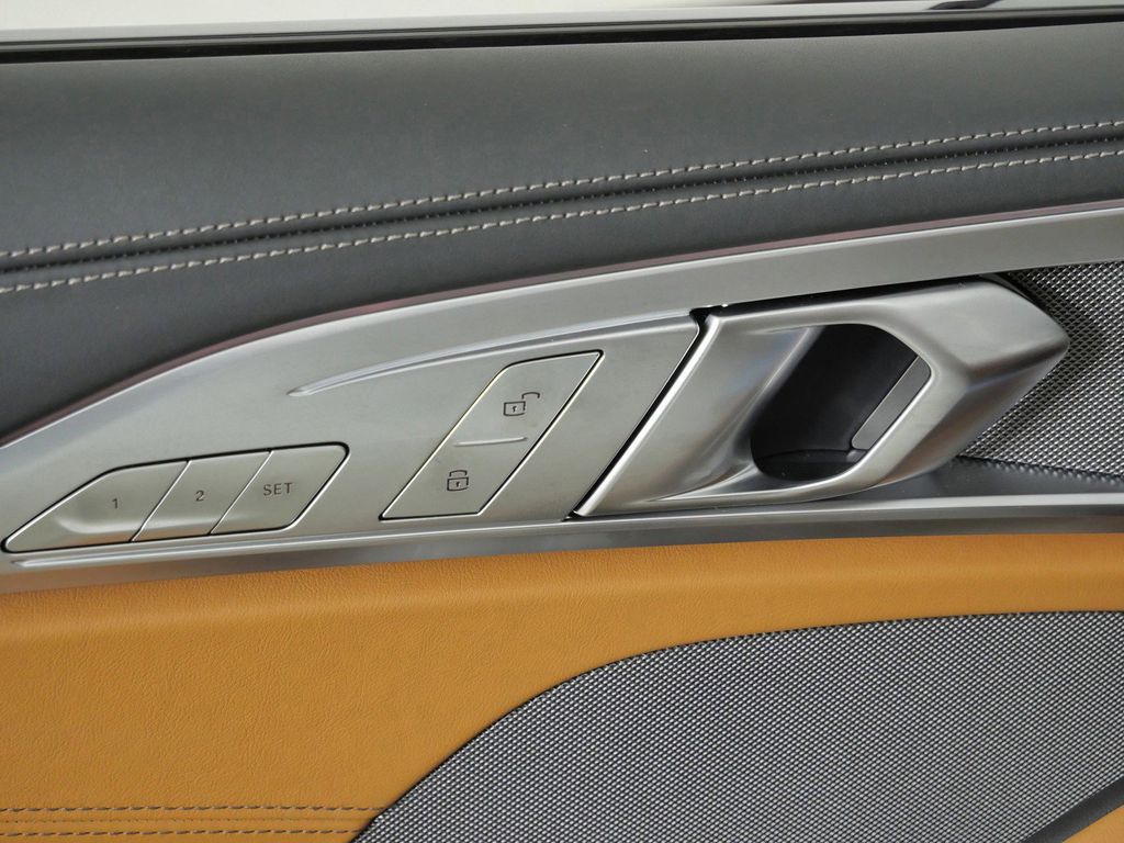 Thumbnail: 2026 BMW 8 Series - 39