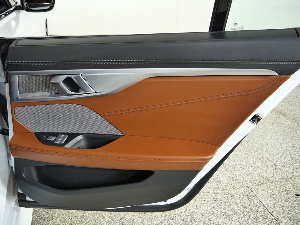 Thumbnail: 2026 BMW 8 Series - 29