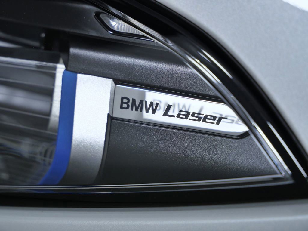 Thumbnail: 2026 BMW 8 Series - 6