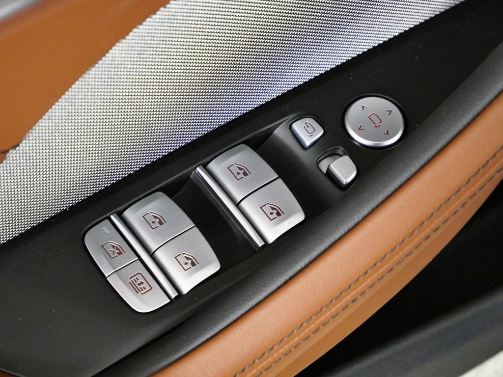 Thumbnail: 2026 BMW 8 Series - 40