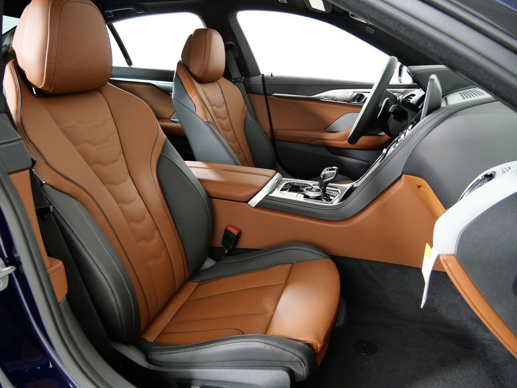 Thumbnail: 2026 BMW 8 Series - 9