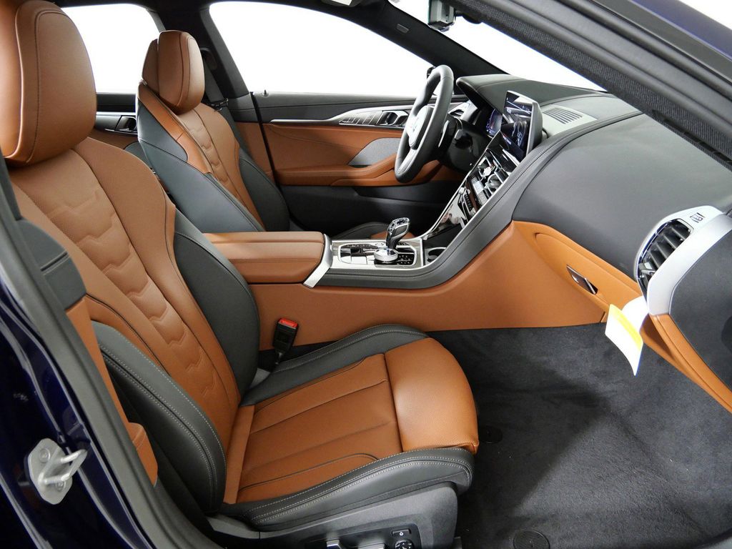 Thumbnail: 2026 BMW 8 Series - 8