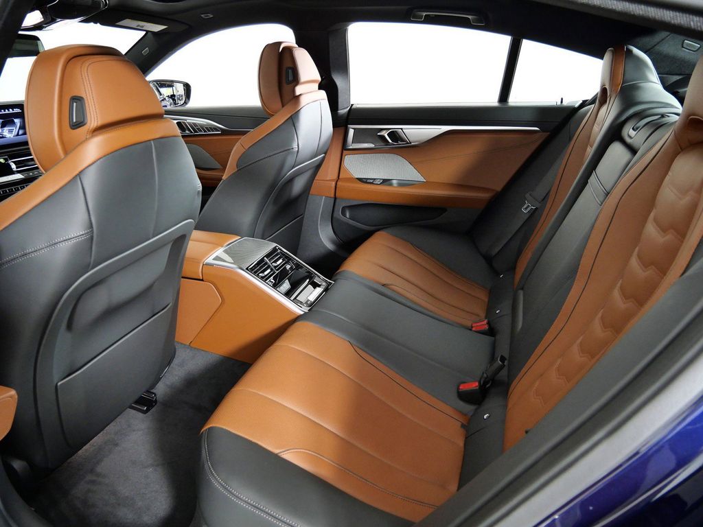 Thumbnail: 2026 BMW 8 Series - 35