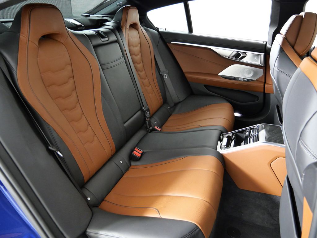 Thumbnail: 2023 BMW 8 Series - 32