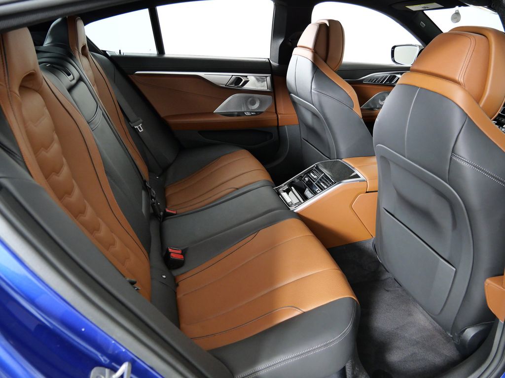 Thumbnail: 2023 BMW 8 Series - 10