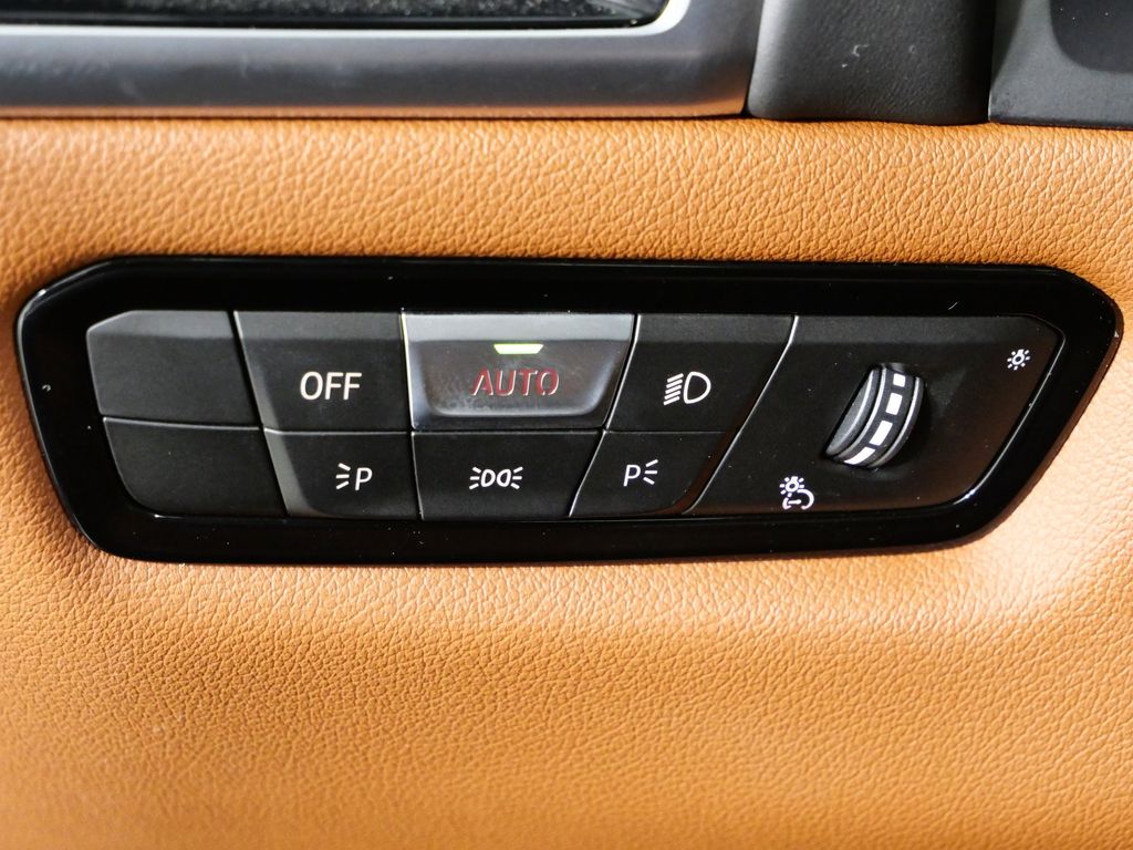 Thumbnail: 2023 BMW 8 Series - 44