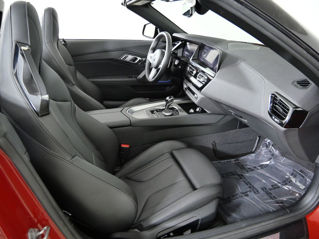 Thumbnail: 2025 BMW Z4 - 8