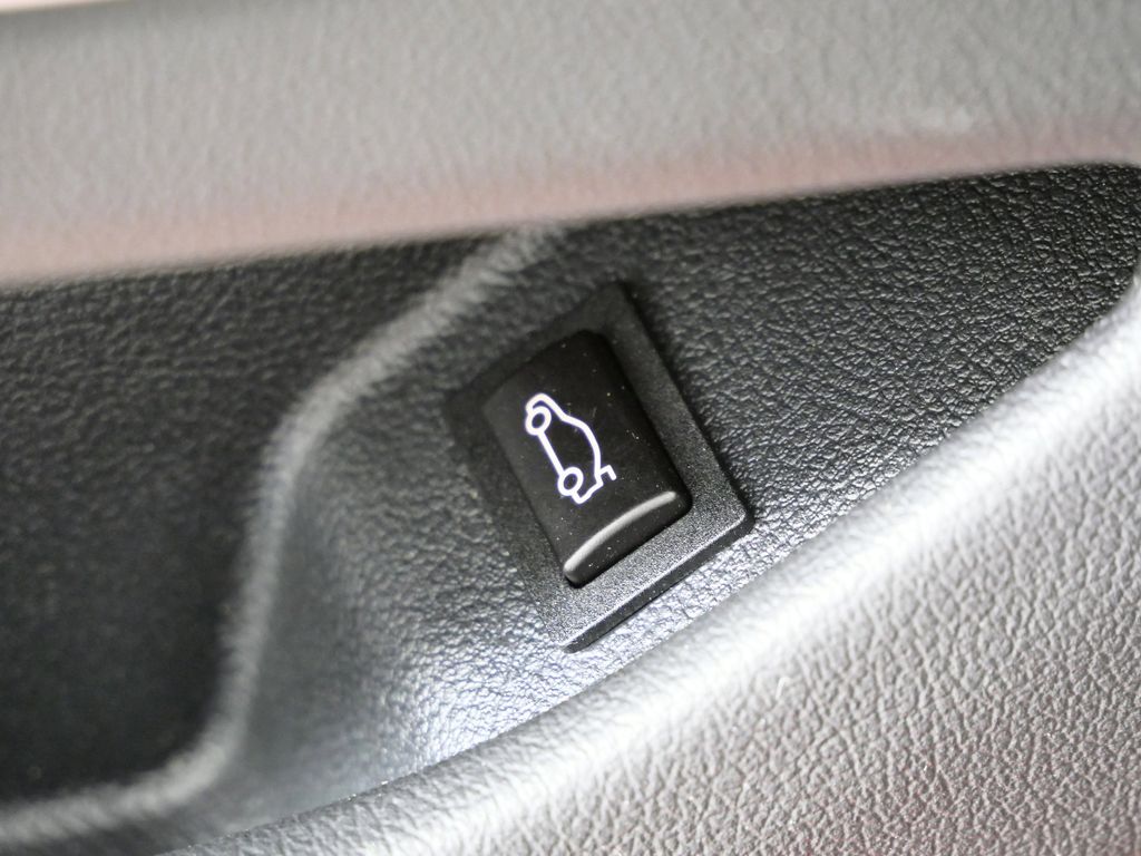 Thumbnail: 2025 BMW Z4 - 37