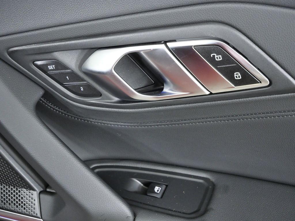 Thumbnail: 2025 BMW Z4 - 27