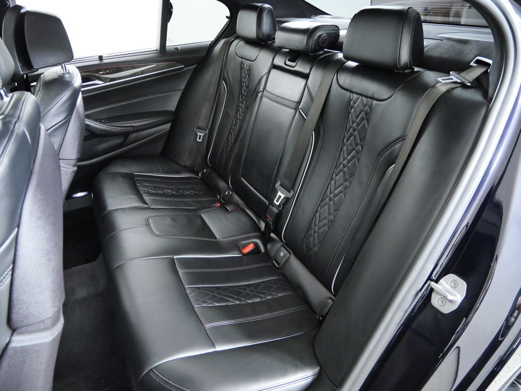 Thumbnail: 2018 BMW 5 Series - 34