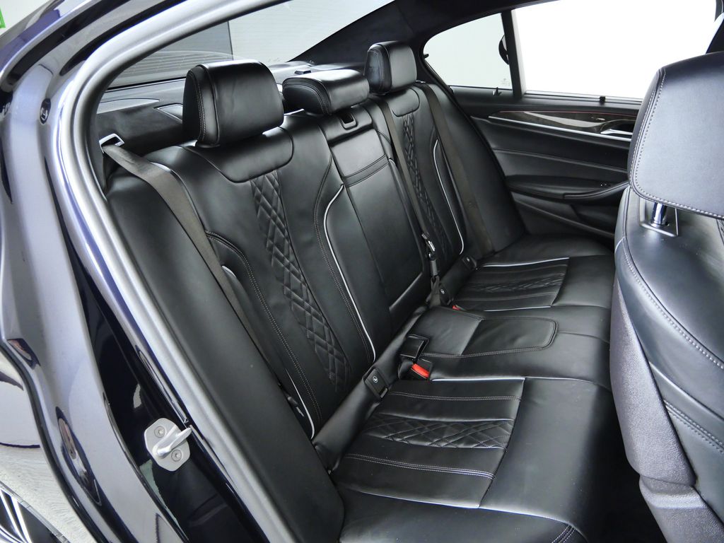 Thumbnail: 2018 BMW 5 Series - 30