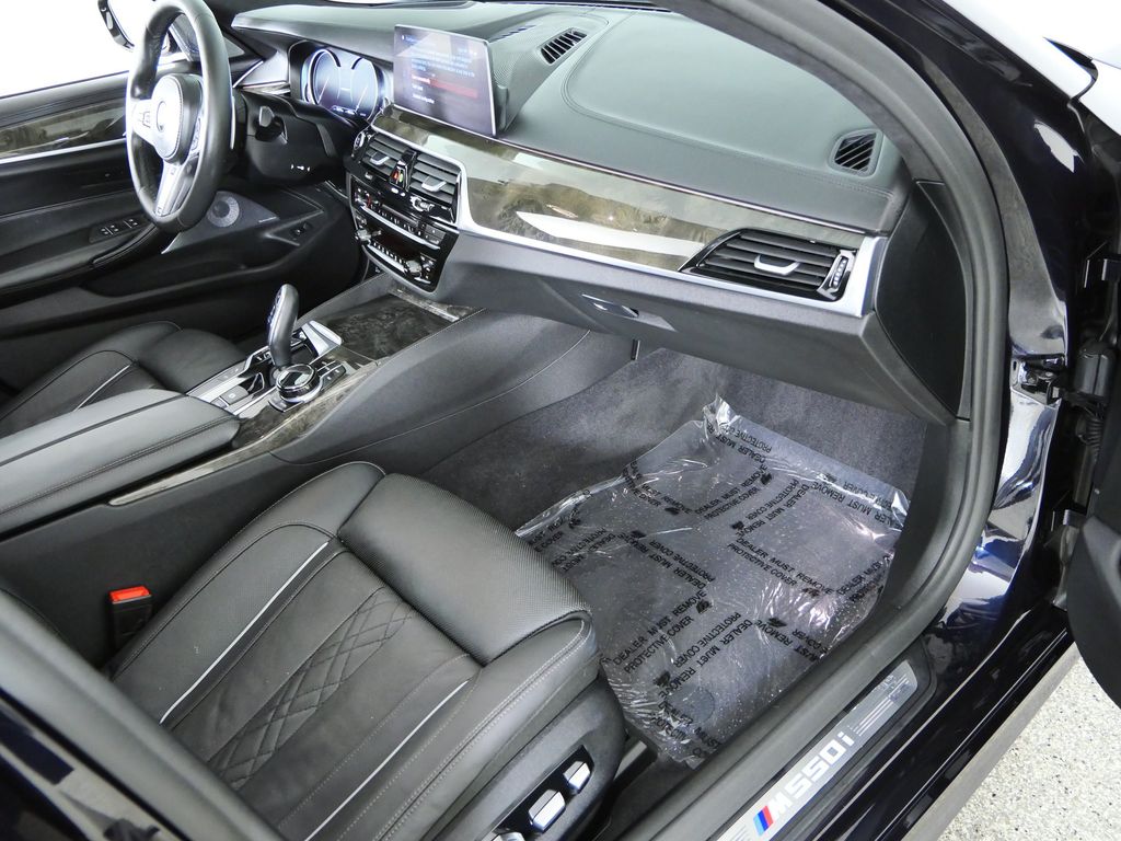 Thumbnail: 2018 BMW 5 Series - 10