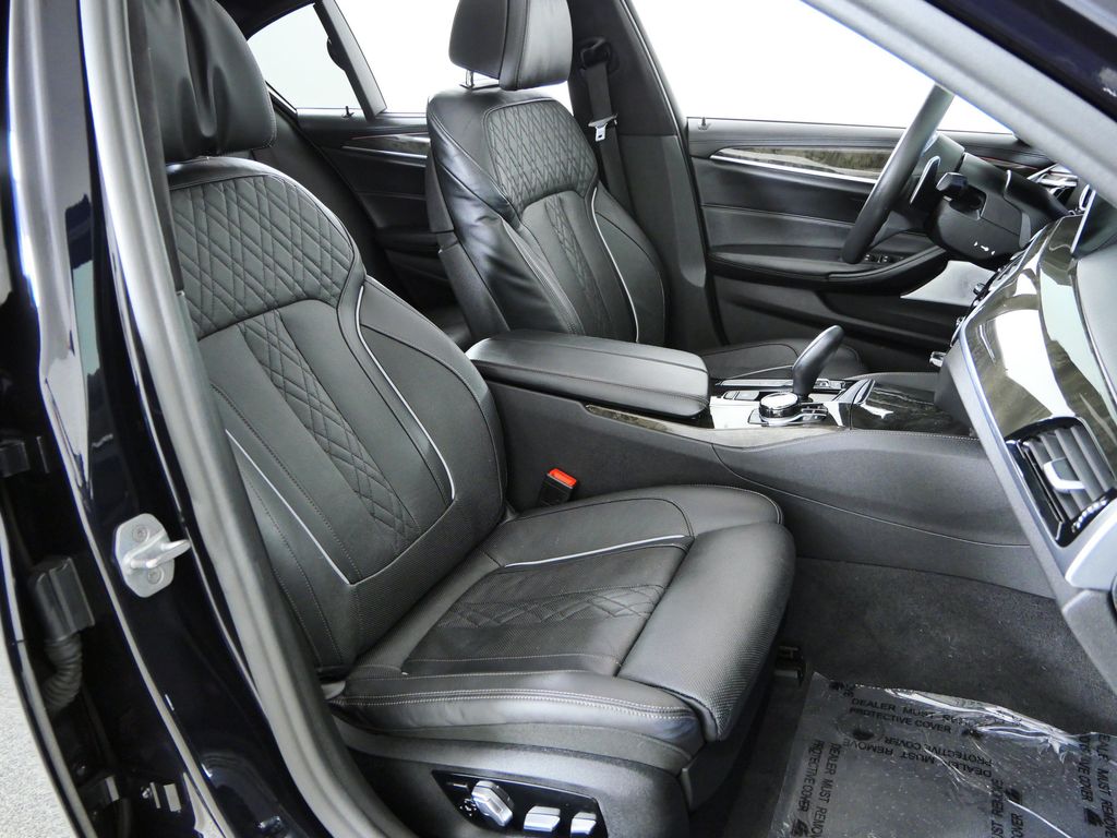 Thumbnail: 2018 BMW 5 Series - 11