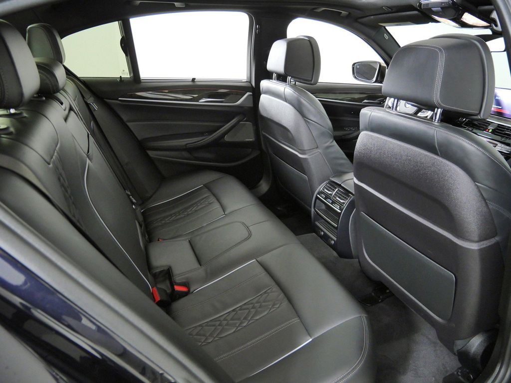Thumbnail: 2019 BMW 5 Series - 11