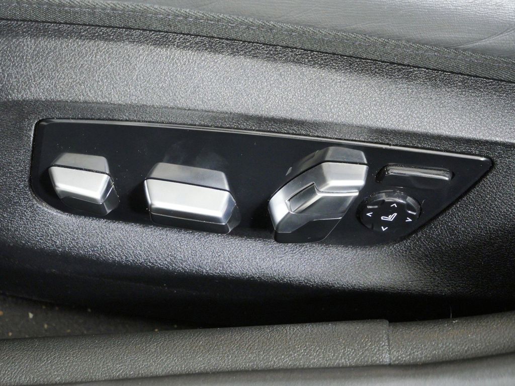 Thumbnail: 2019 BMW 5 Series - 42