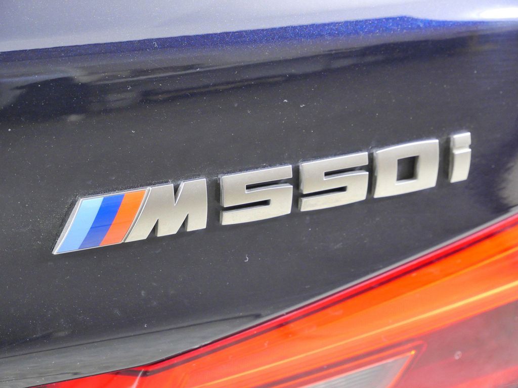Thumbnail: 2019 BMW 5 Series - 23