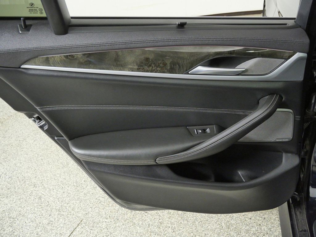 Thumbnail: 2019 BMW 5 Series - 34