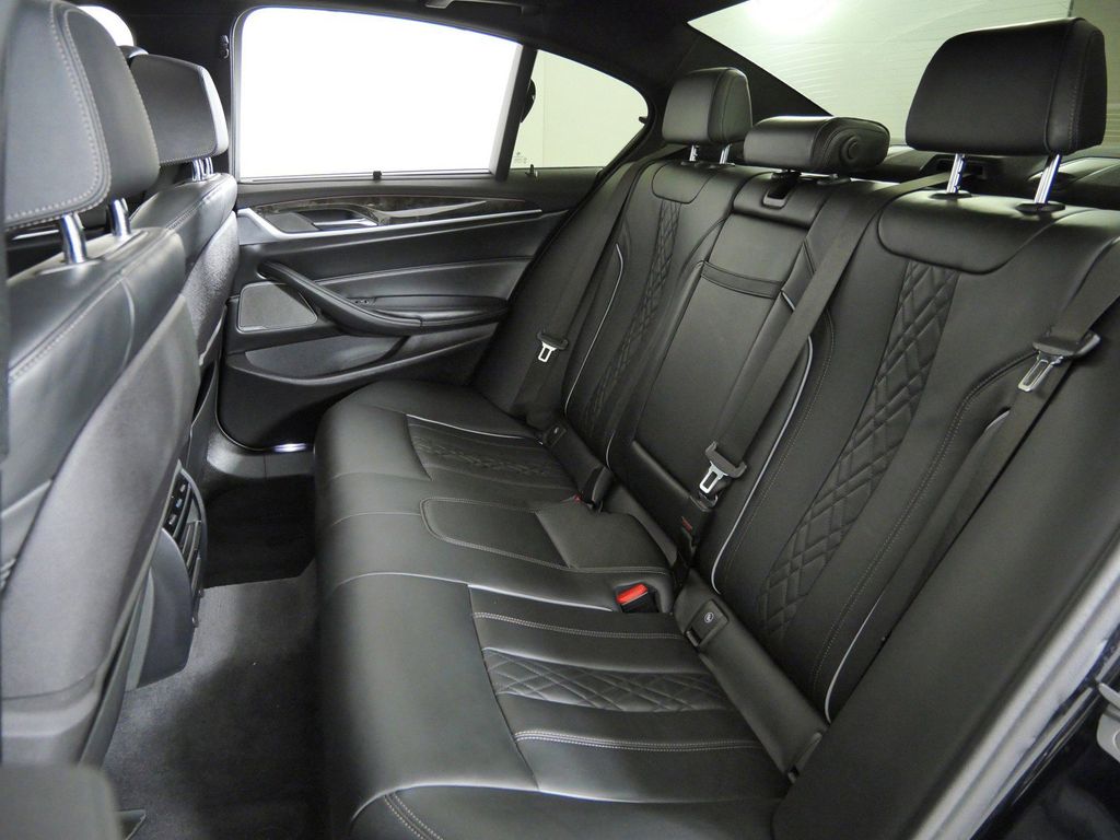 Thumbnail: 2019 BMW 5 Series - 36
