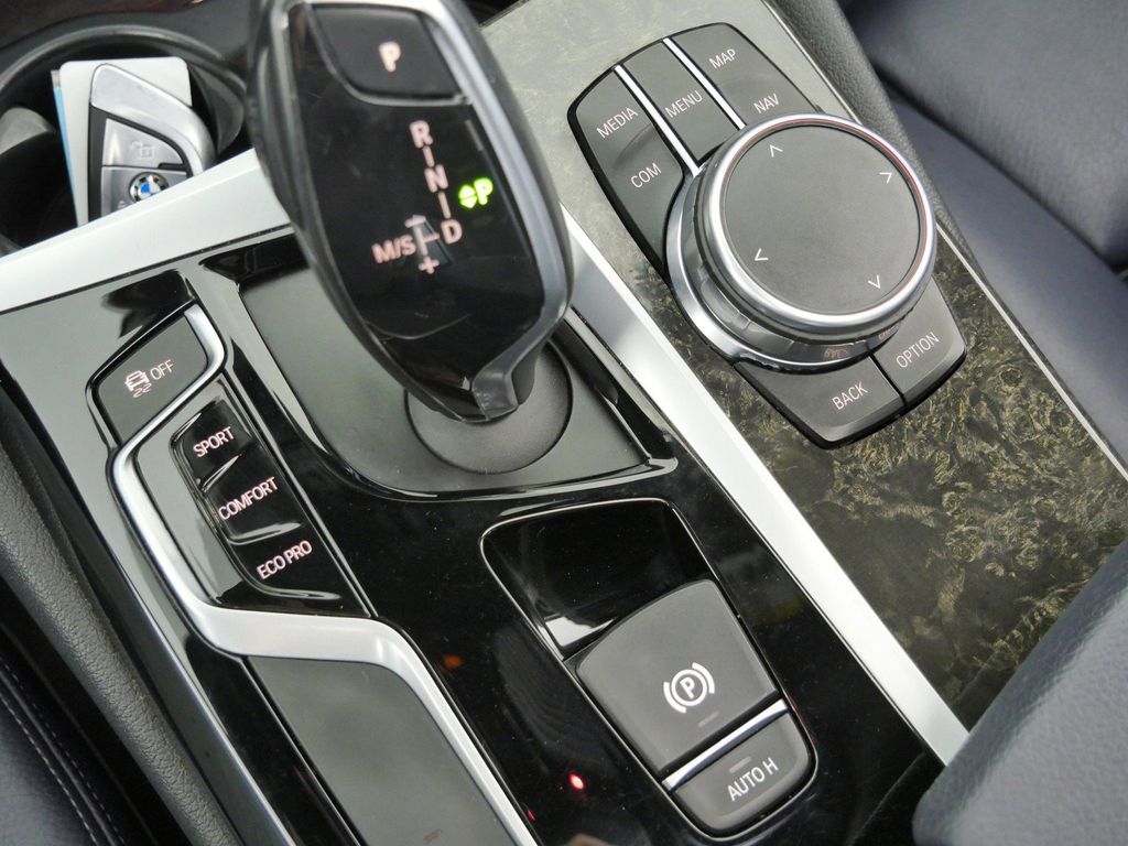 Thumbnail: 2017 BMW 5 Series - 48