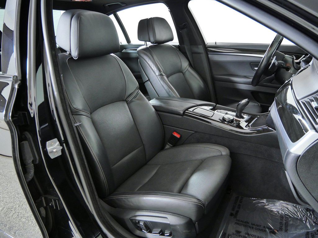 Thumbnail: 2015 BMW 5 Series - 11