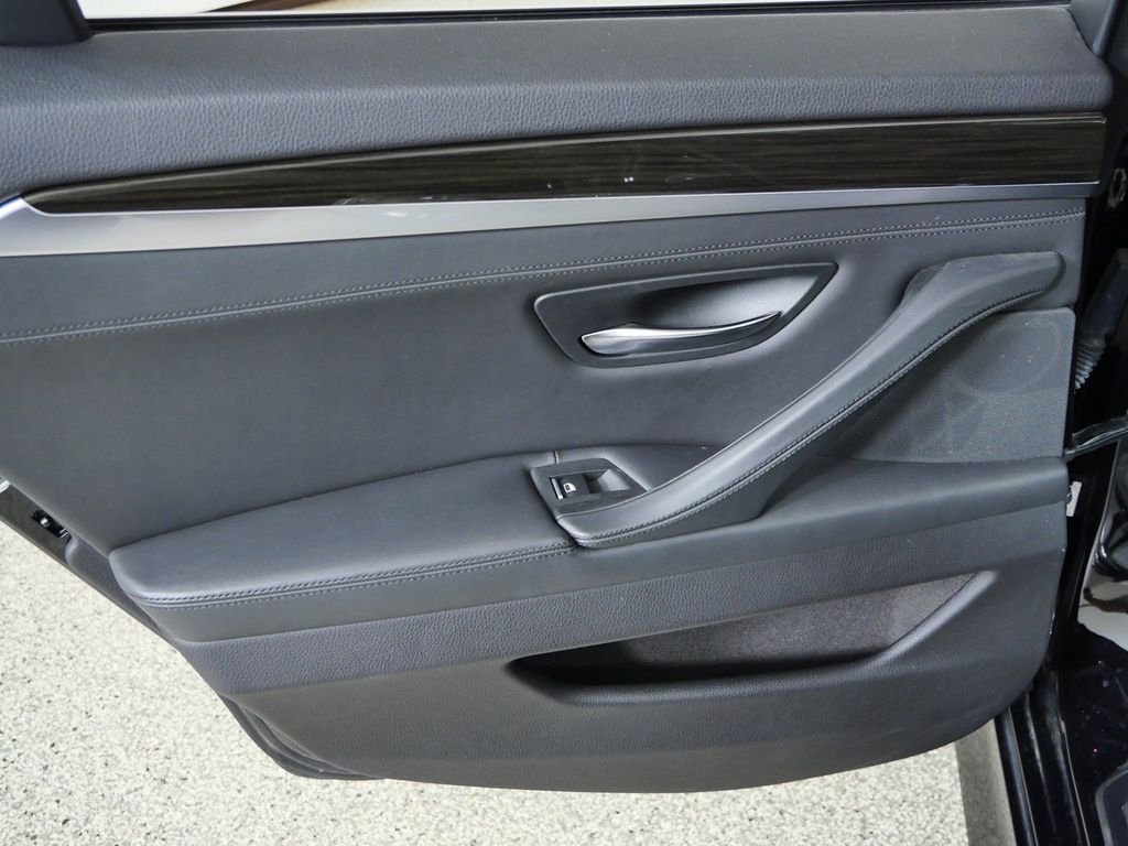 Thumbnail: 2015 BMW 5 Series - 35