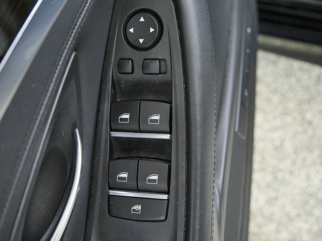 Thumbnail: 2015 BMW 5 Series - 40