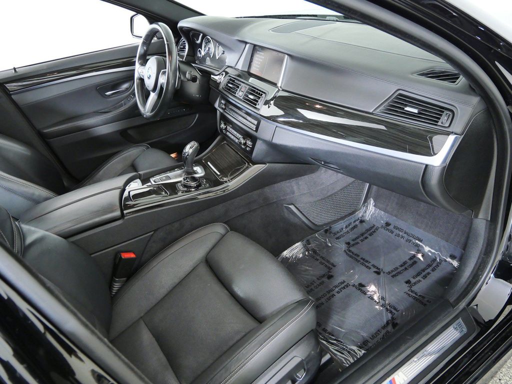 Thumbnail: 2015 BMW 5 Series - 10