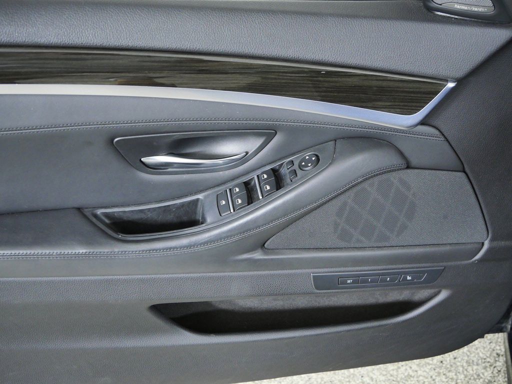 Thumbnail: 2015 BMW 5 Series - 37