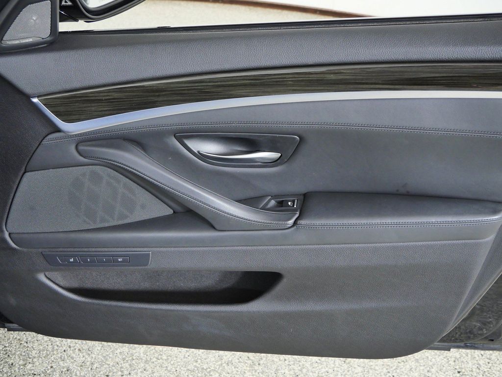 Thumbnail: 2015 BMW 5 Series - 29