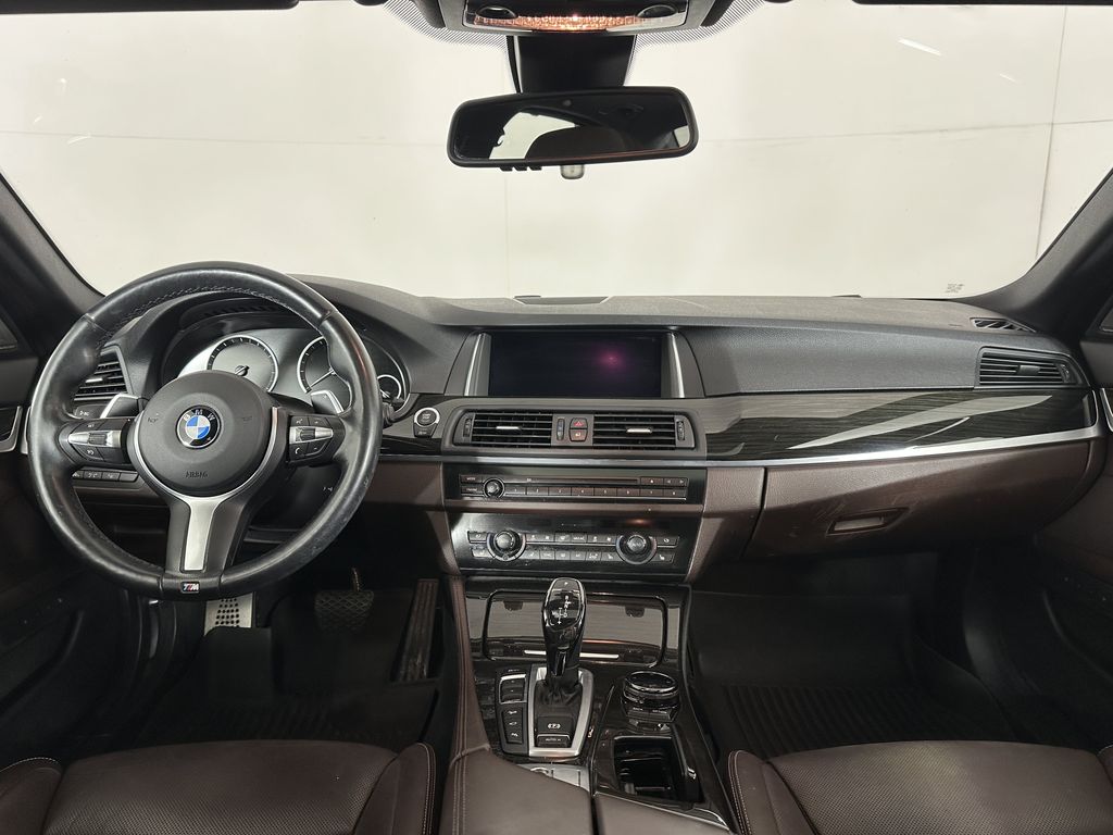 Thumbnail: 2014 BMW 5 Series - 6