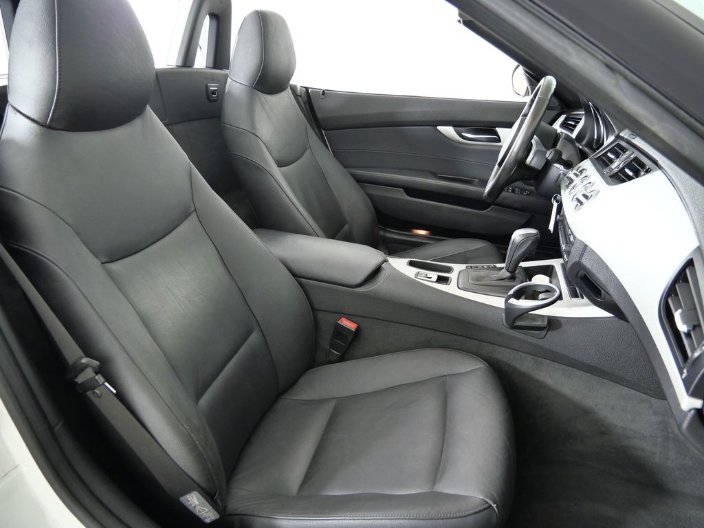 Thumbnail: 2009 BMW Z4 - 8