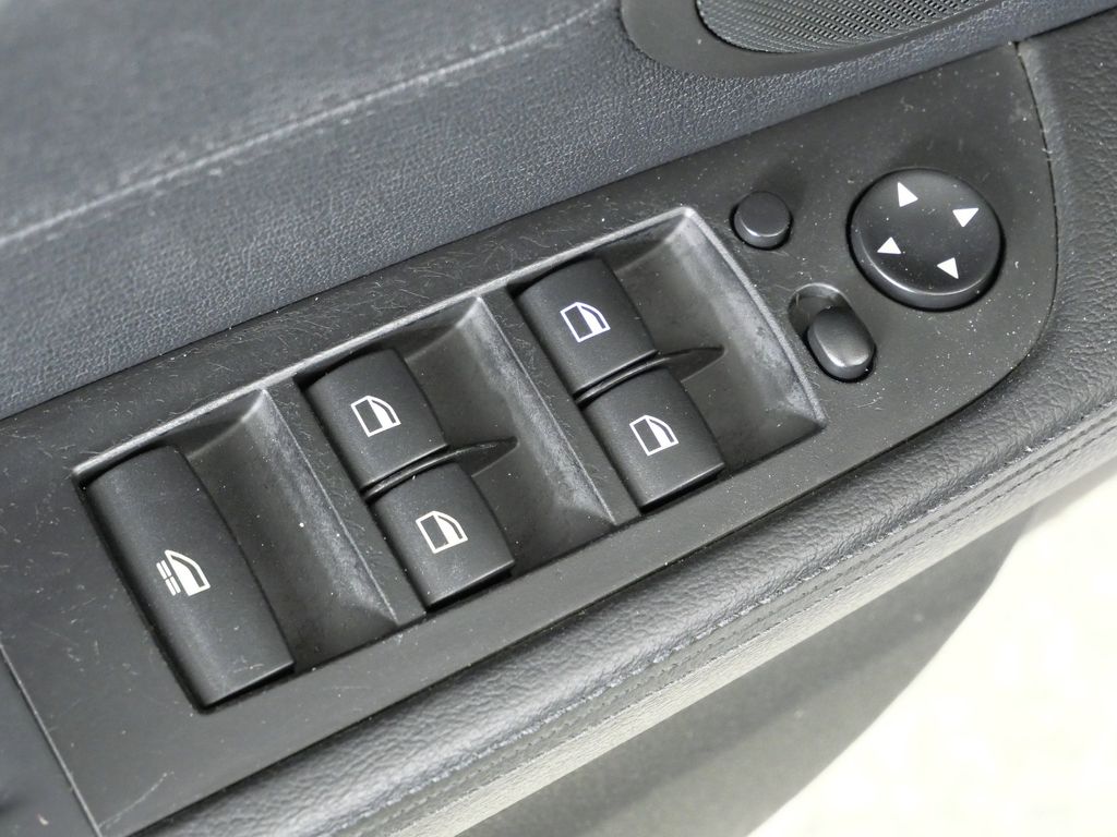 Thumbnail: 2009 BMW Z4 - 31