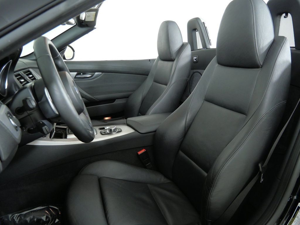 Thumbnail: 2015 BMW Z4 - 33
