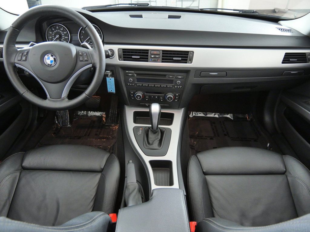 Thumbnail: 2011 BMW 3 Series - 2