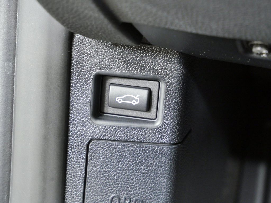 Thumbnail: 2011 BMW 3 Series - 41
