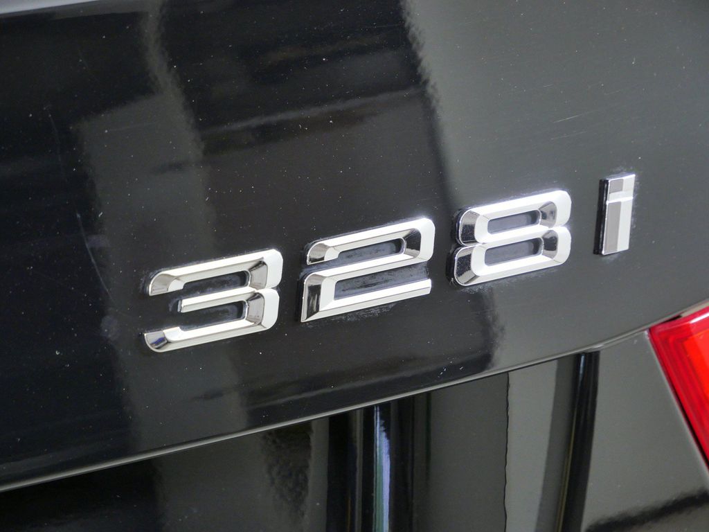 Thumbnail: 2011 BMW 3 Series - 24