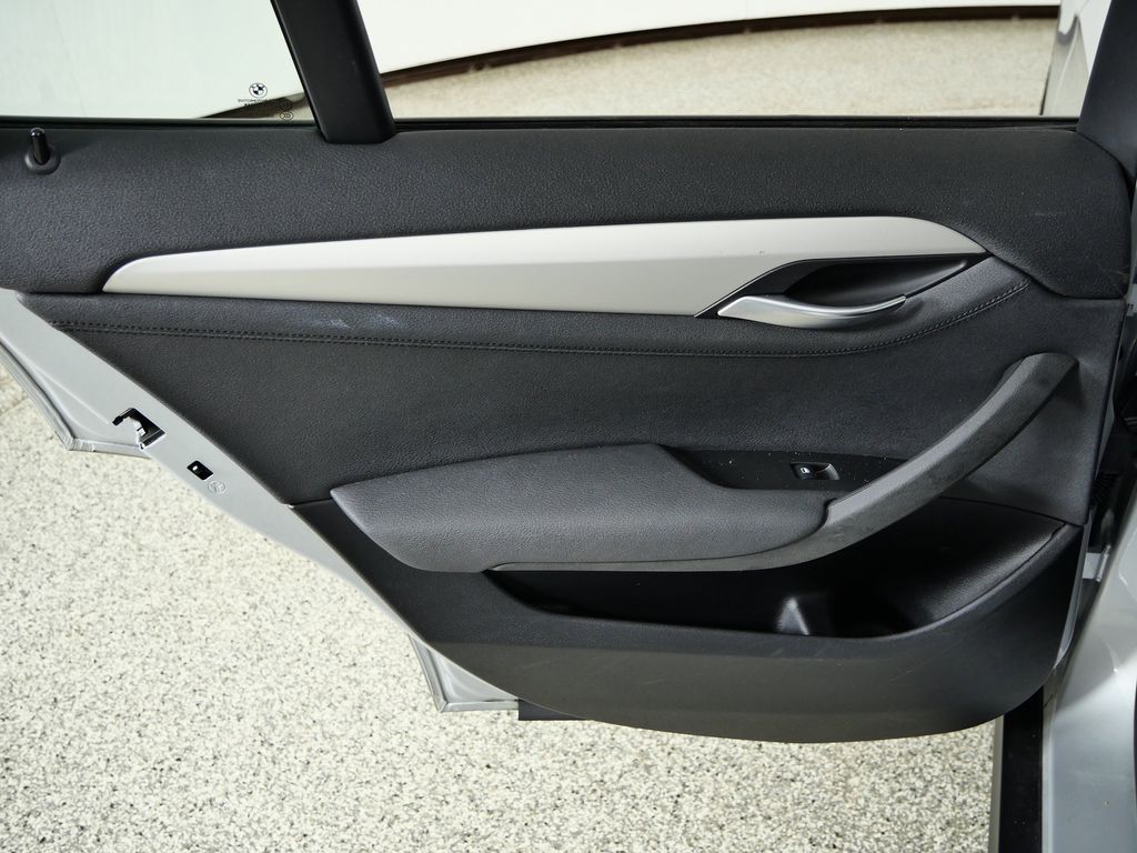 Thumbnail: 2013 BMW X1 - 33