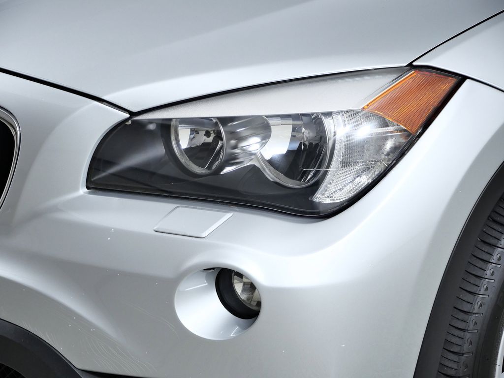 Thumbnail: 2013 BMW X1 - 18