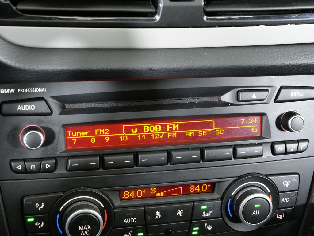 Thumbnail: 2013 BMW X1 - 12