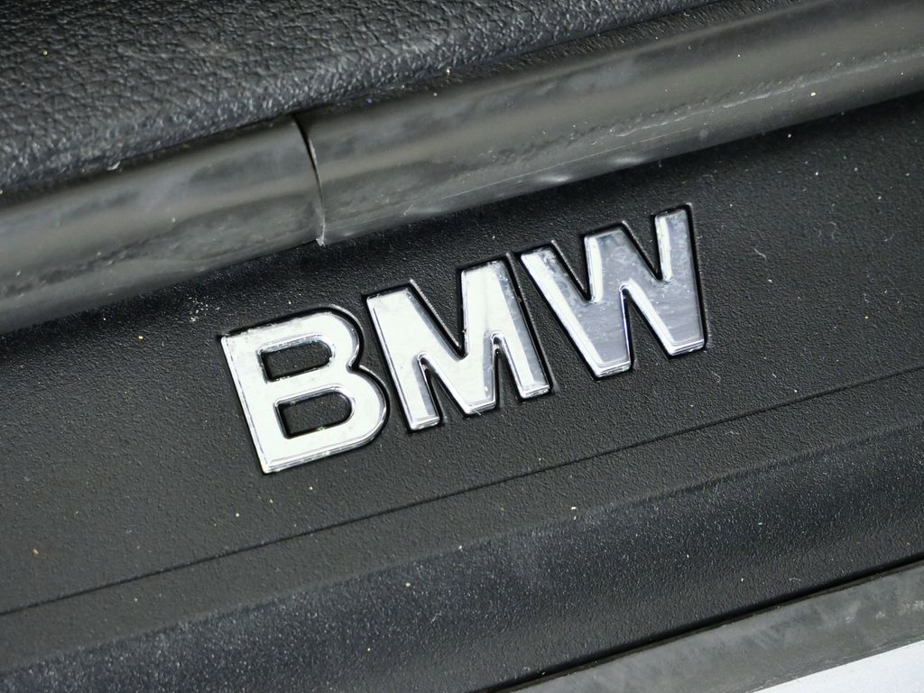 Thumbnail: 2013 BMW X1 - 30