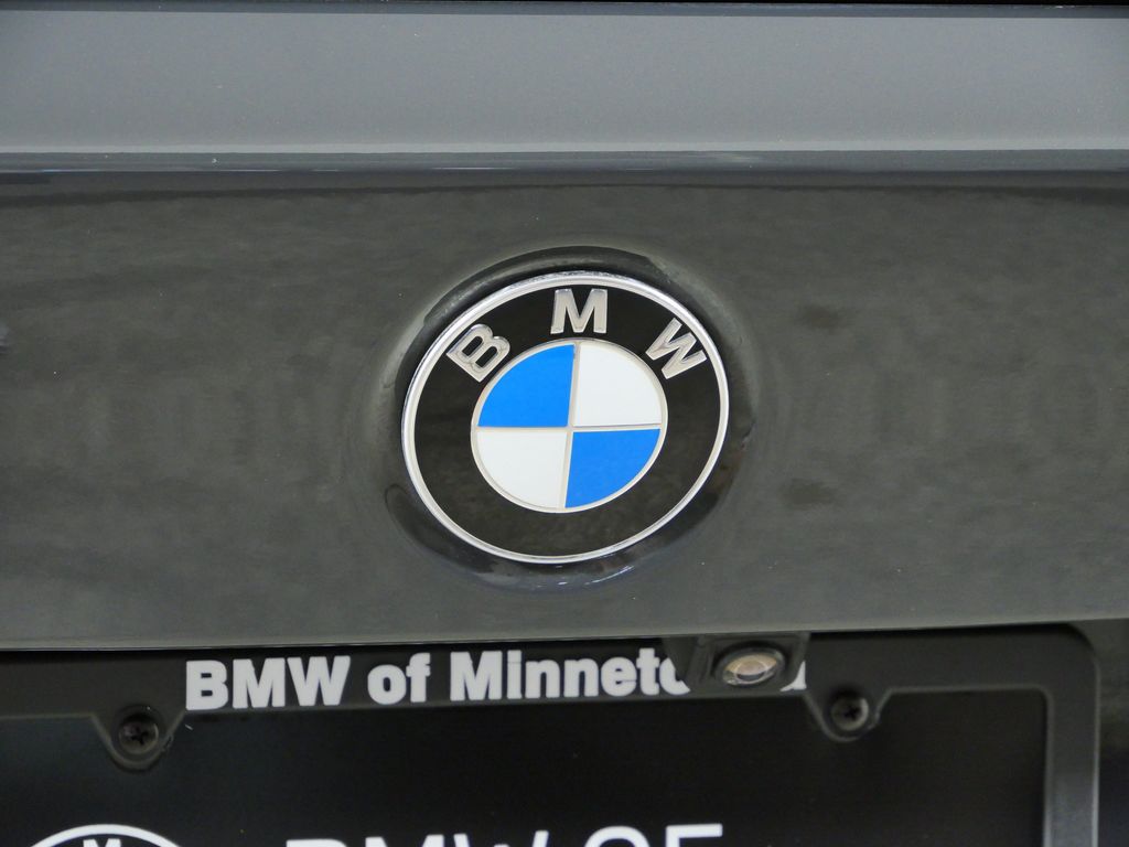 Thumbnail: 2025 BMW M3 - 24